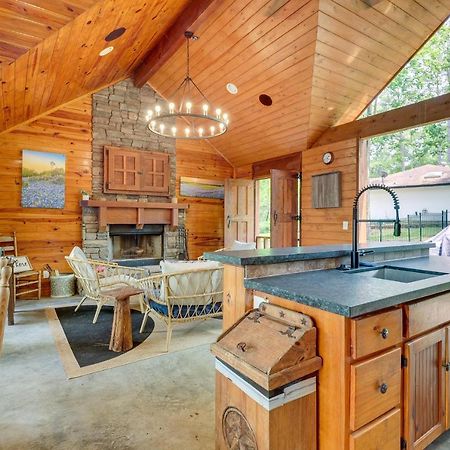 Cape Royale Luxury Livingston Cabin With Hot Tub! Villa Coldspring Exterior photo